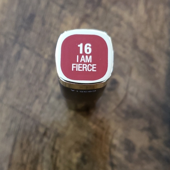 3/$15 🥰 MILANI BOLD MATTE LIPSTICK 💄 - Picture 3 of 5